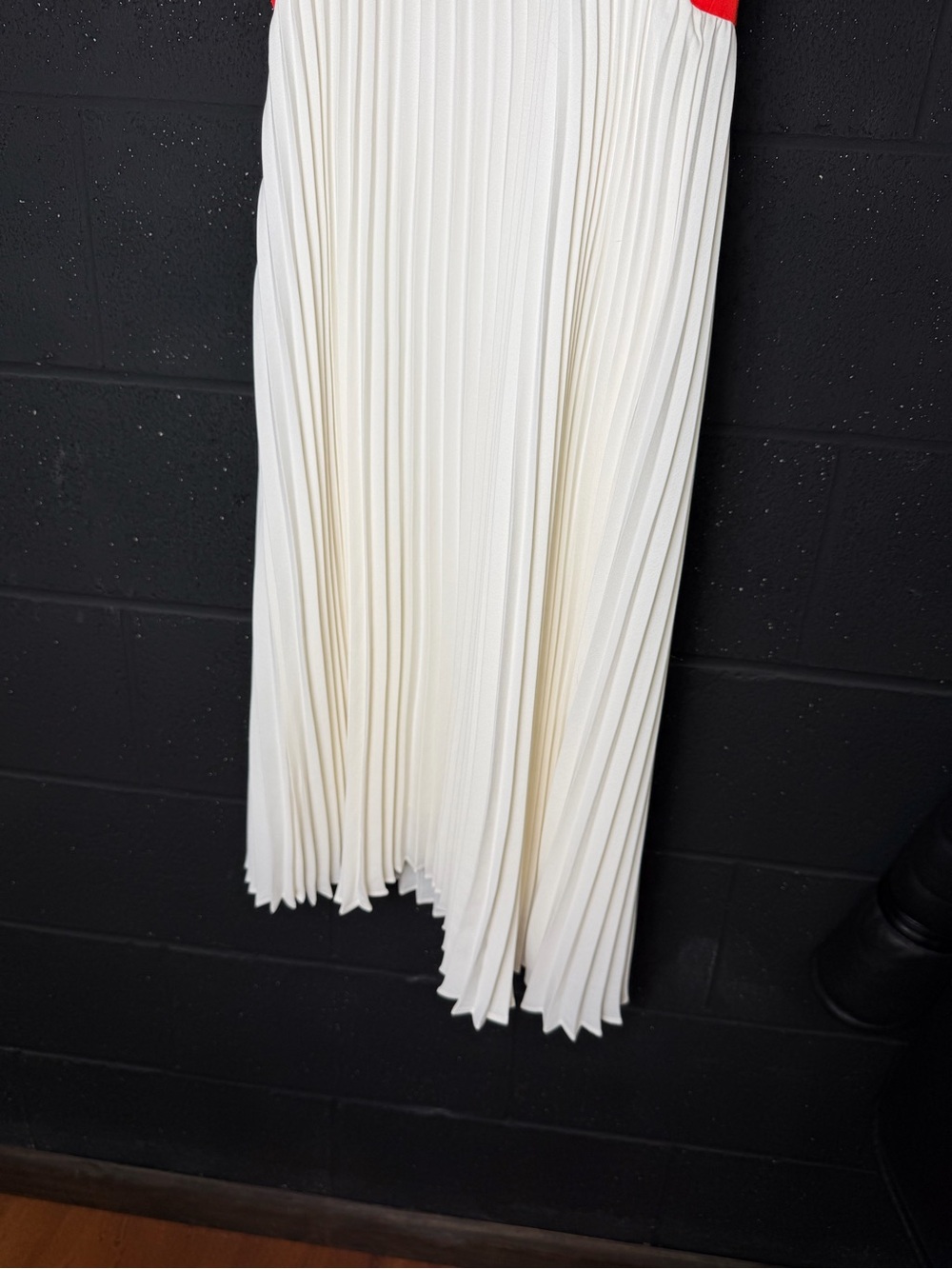 Banana Republic White Pleated Summer Midi Dress with Red & Light Blue Trim-4 - Picture 3 of 16